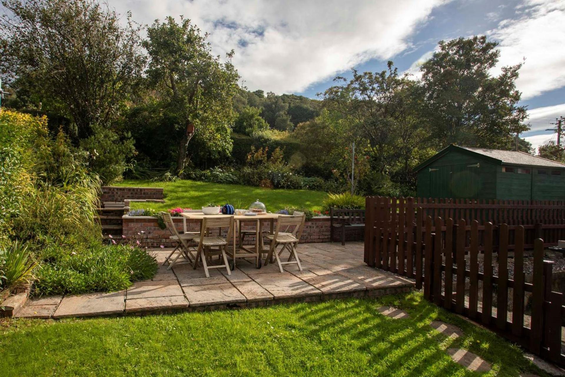 Uwch-y-mor Holiday home *
